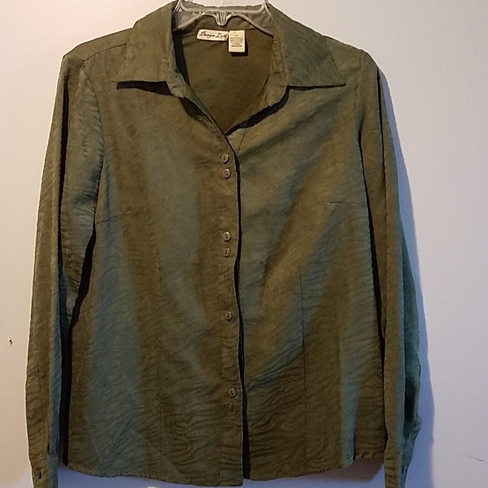 Button down shirt NWOT